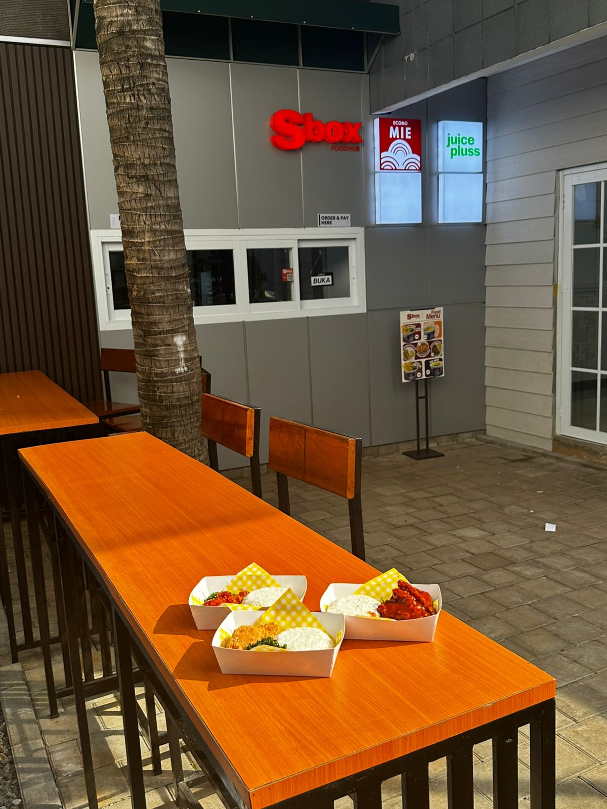 SBox FoodHub Trisakti, Tempat Makan Murah di Grogol